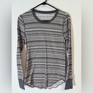 Old Navy Women’s Medium Long Sleeve Pajama Shirt Winter Gray and White Fitted